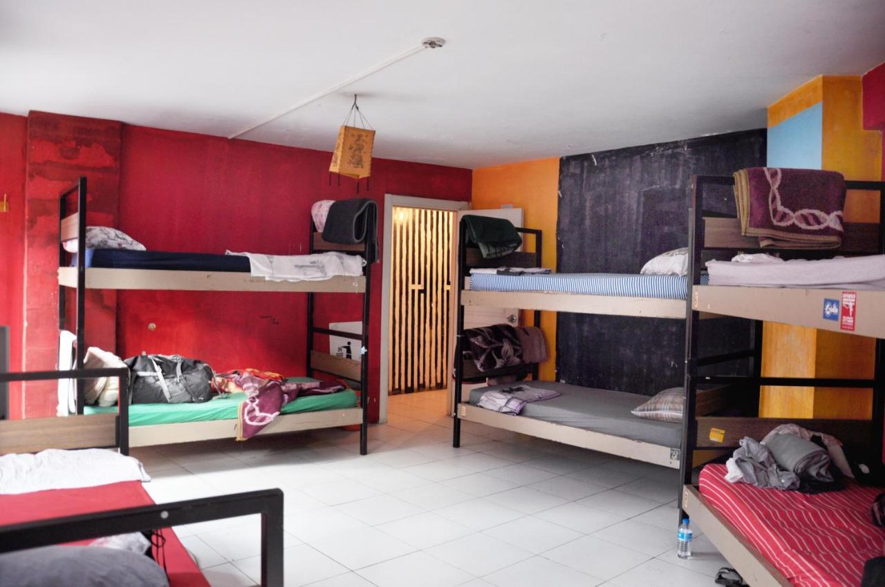 Neverland Hostel Istanbul Exteriör bild